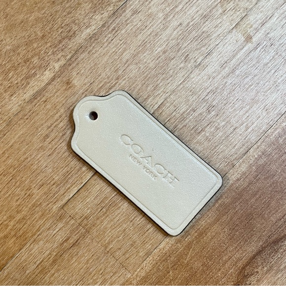 ✨SOLD✨ Coach Field Bucket Bag In Signature Jacquard - Picture 4 of 6